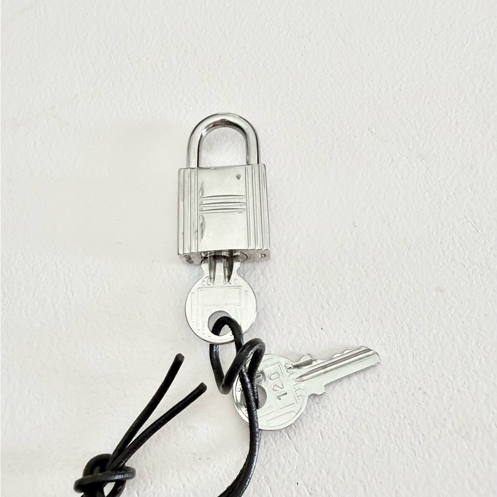 Hermes Lock with Keys Excellent Condition!